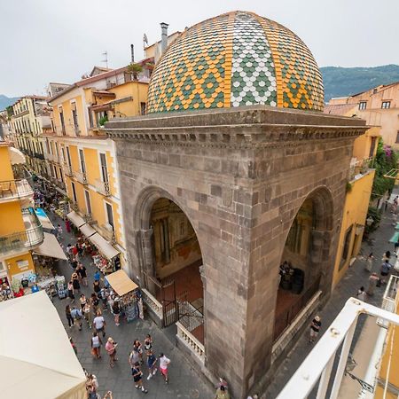 Palazzo Ammone - Sedil Dominova Apartment Соренто Екстериор снимка