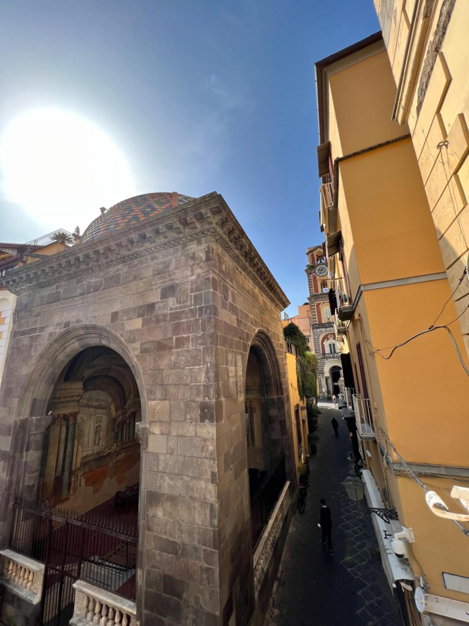 Palazzo Ammone - Sedil Dominova Apartment Соренто Екстериор снимка