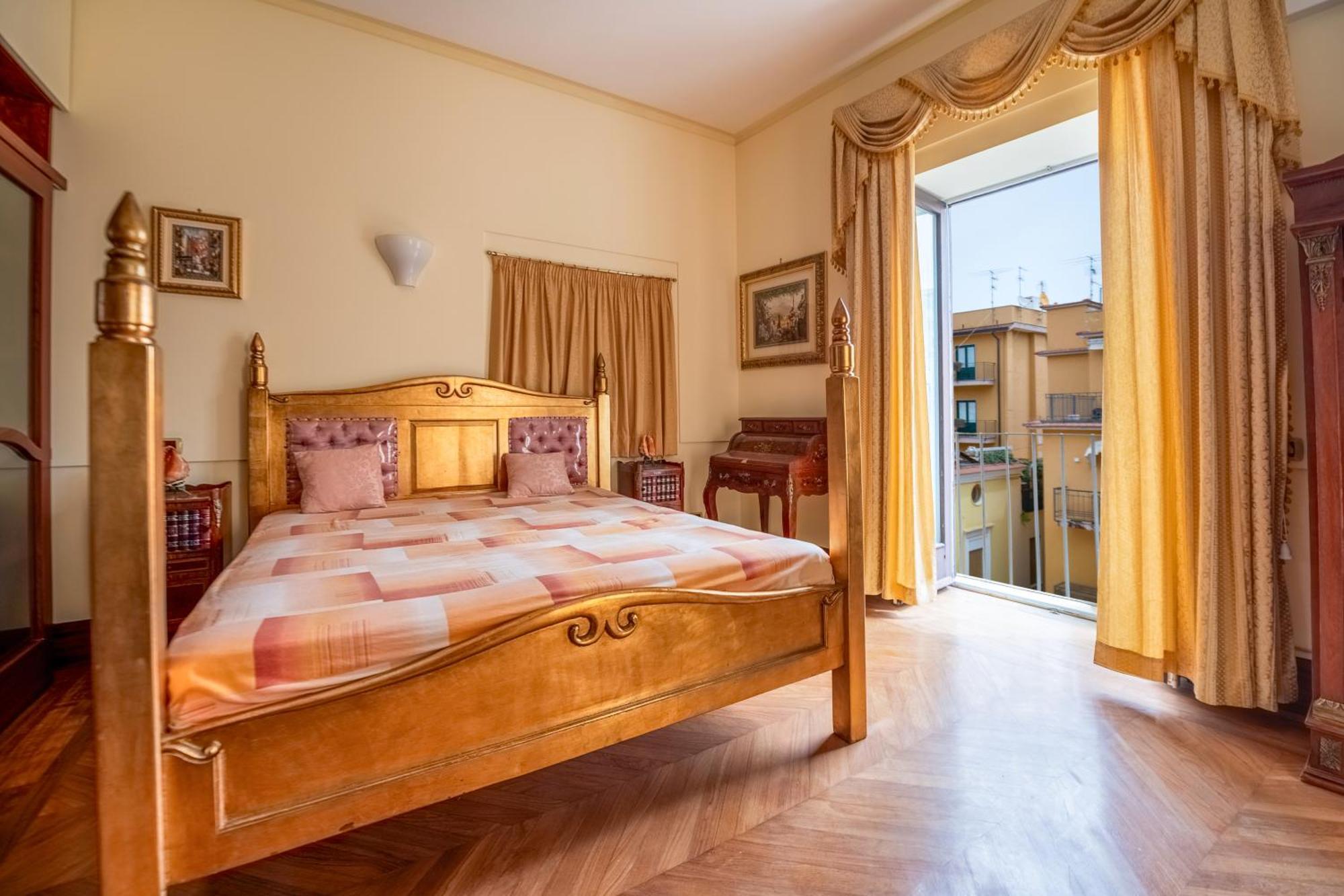 Palazzo Ammone - Sedil Dominova Apartment Соренто Екстериор снимка