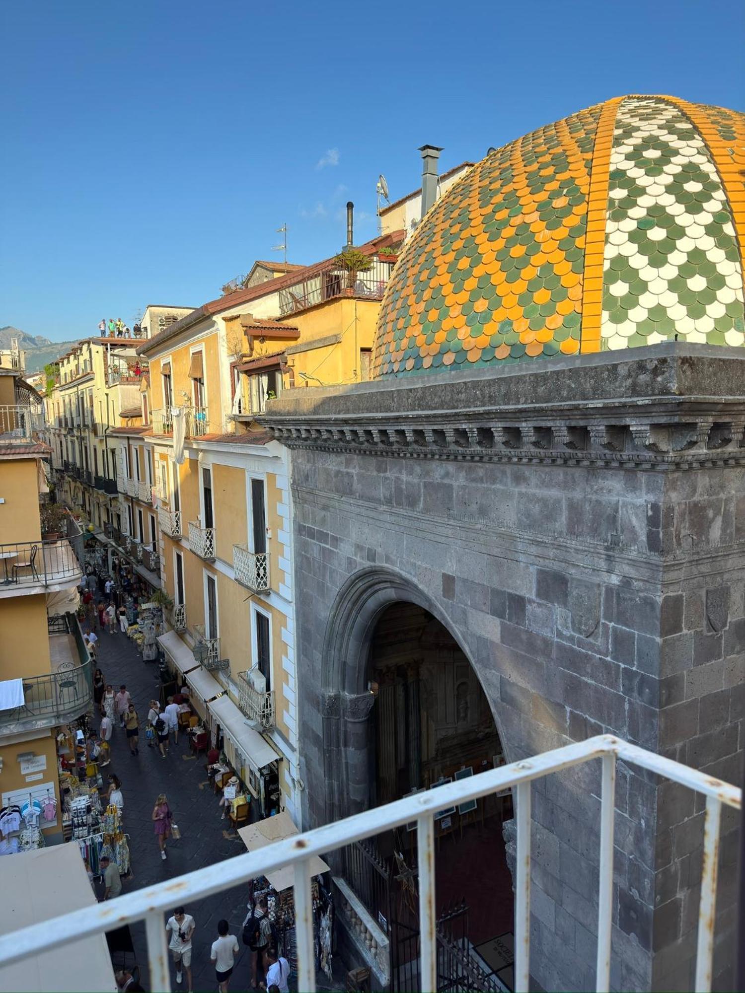 Palazzo Ammone - Sedil Dominova Apartment Соренто Екстериор снимка